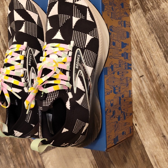 Brooks Levitate StealthFit 6 - Picture 6 of 9